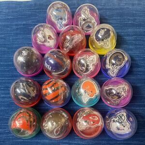 Lot of (17) NFL Gumball Vending Machine Helmets Keychains NOS 76B